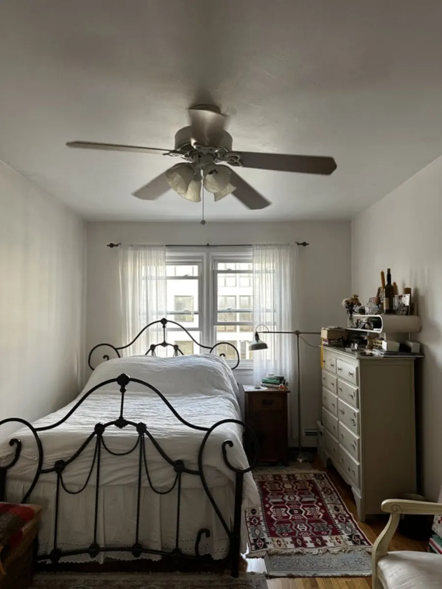 Room listing in Astoria